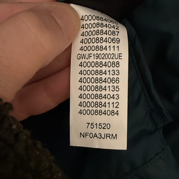 The North Face Dark Green Women's Puffer Jacket - Picture 7 of 7